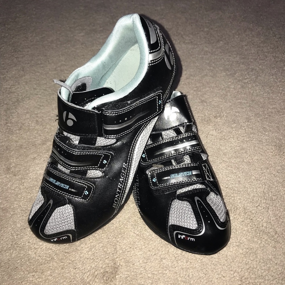 9.5 Bontrage Velcro inForm Bike Shoes with Clips